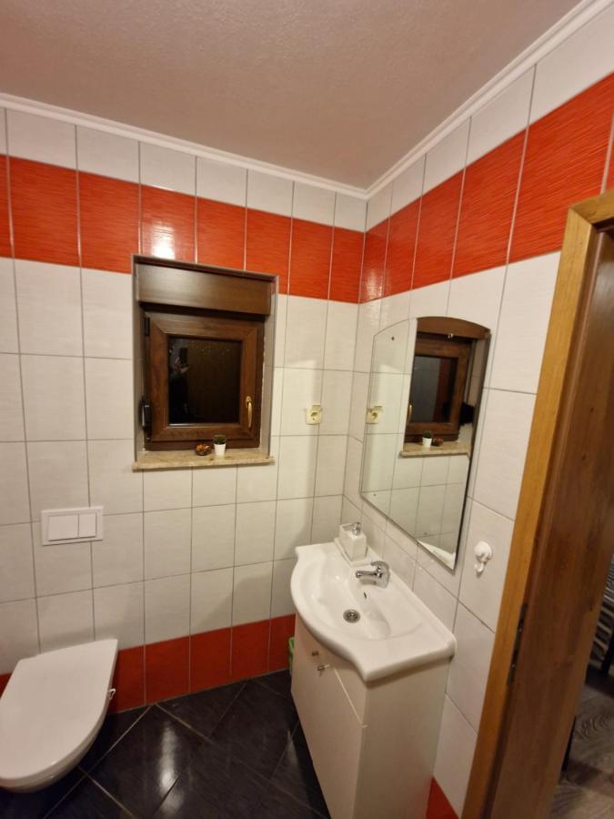 Guest House Wolf II Plitvicka Jezera Ngoại thất bức ảnh