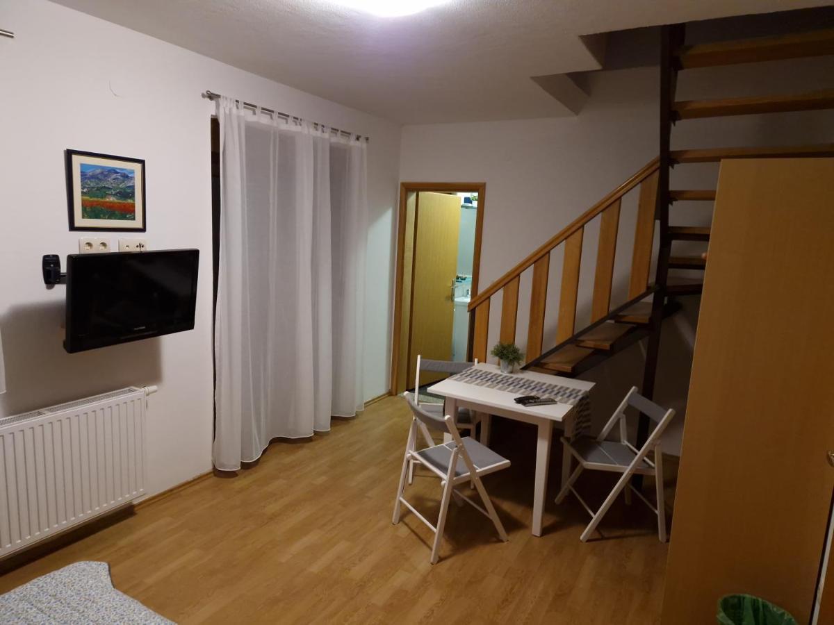 Guest House Wolf II Plitvicka Jezera Ngoại thất bức ảnh