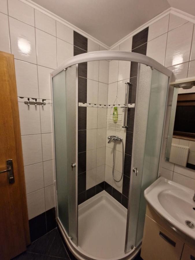 Guest House Wolf II Plitvicka Jezera Ngoại thất bức ảnh