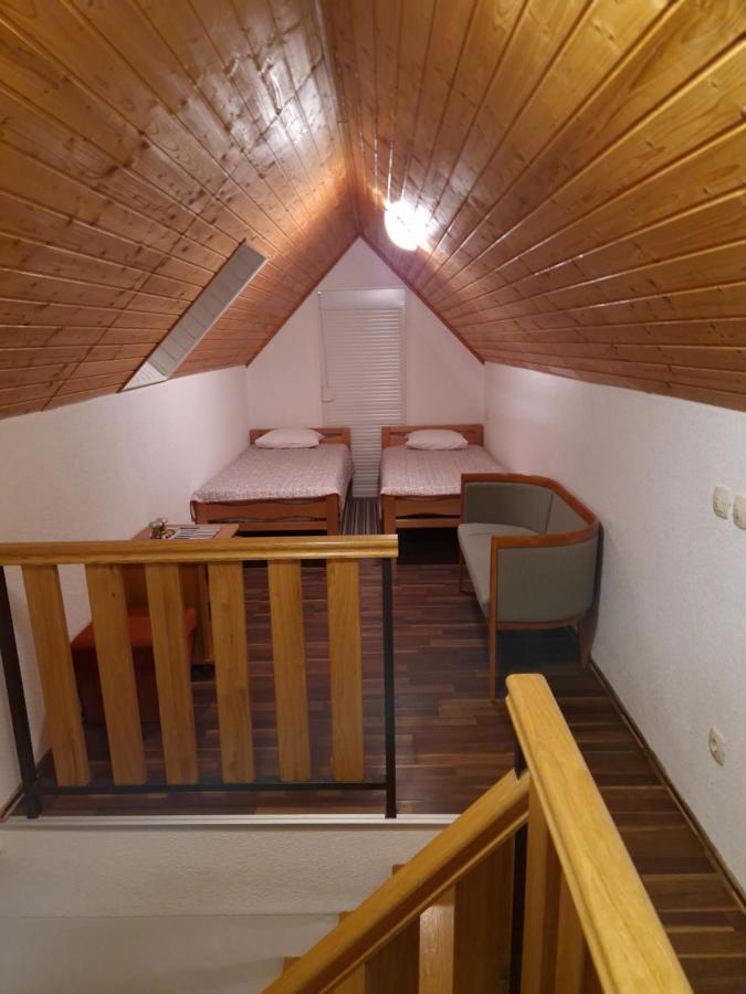 Guest House Wolf II Plitvicka Jezera Ngoại thất bức ảnh