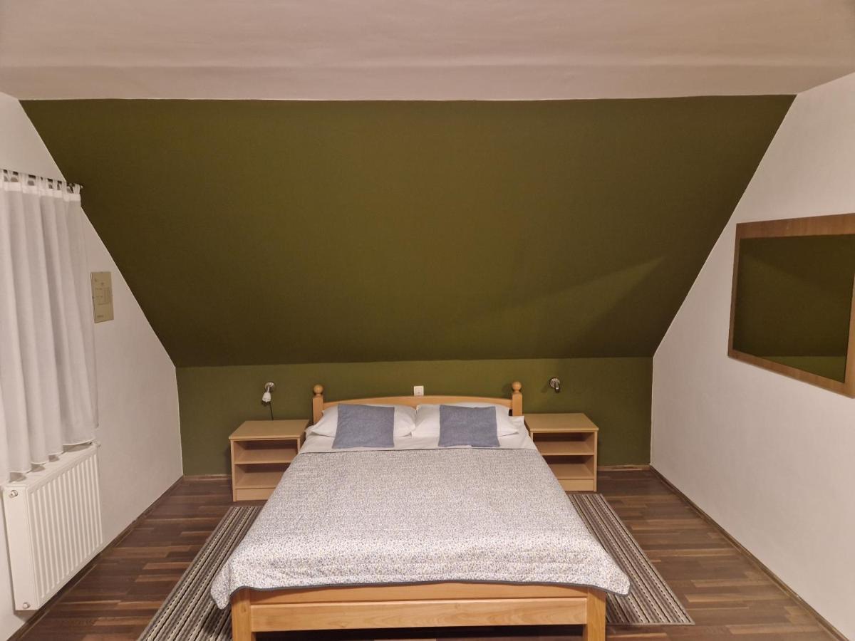 Guest House Wolf II Plitvicka Jezera Ngoại thất bức ảnh