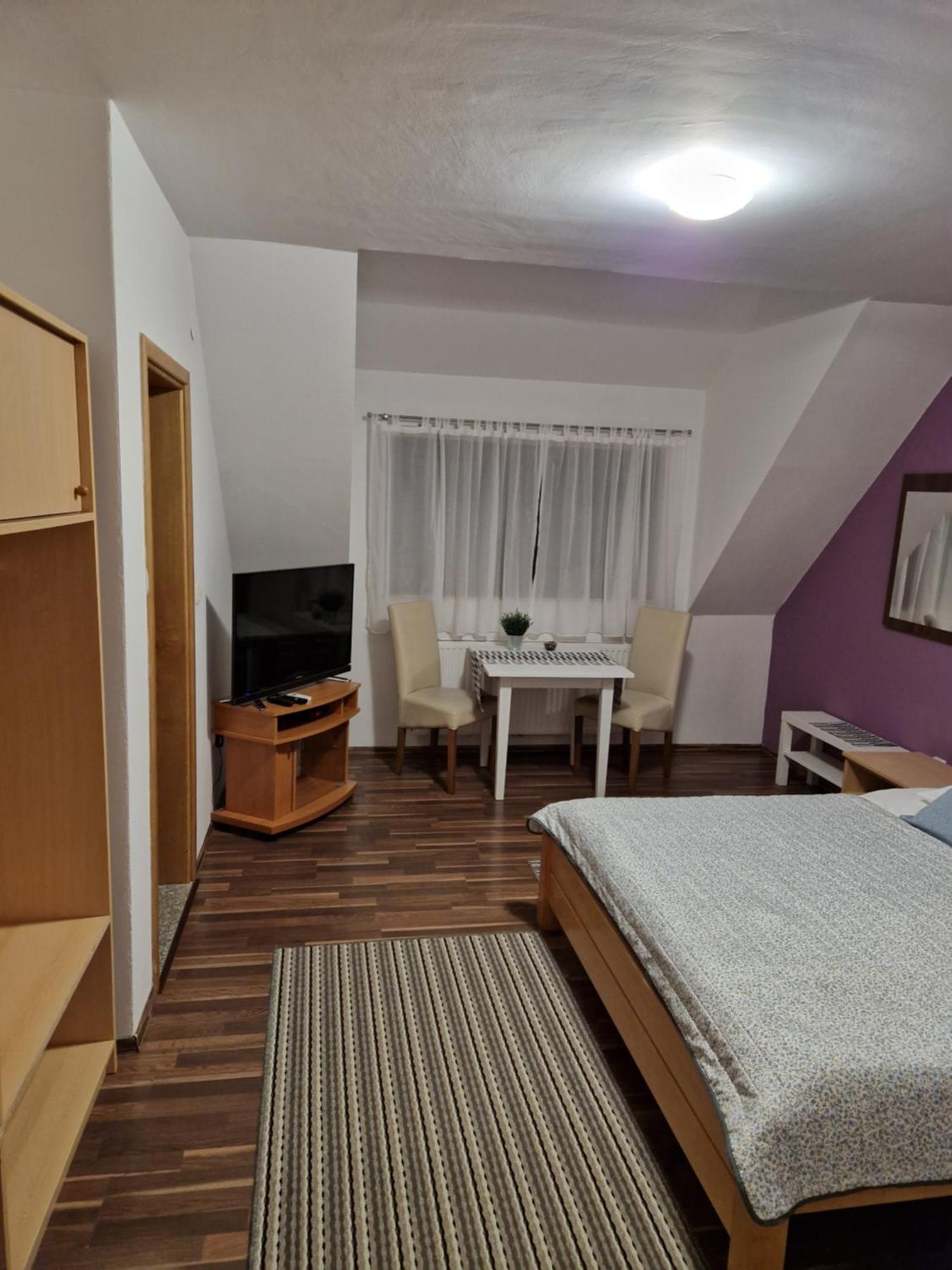 Guest House Wolf II Plitvicka Jezera Ngoại thất bức ảnh